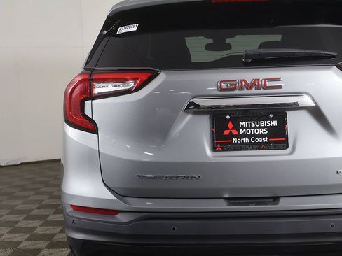 Used 2023 GMC Terrain SLE w/ Driver Convenience Package AWD/4WD image 13