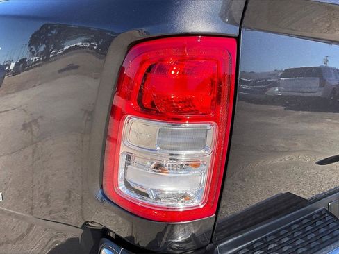 Used 2024 RAM 3500 Tradesman w/ Chrome Appearance Group image 20