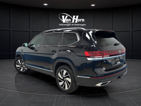 Used 2024 Volkswagen Atlas SEL AWD/4WD image 5