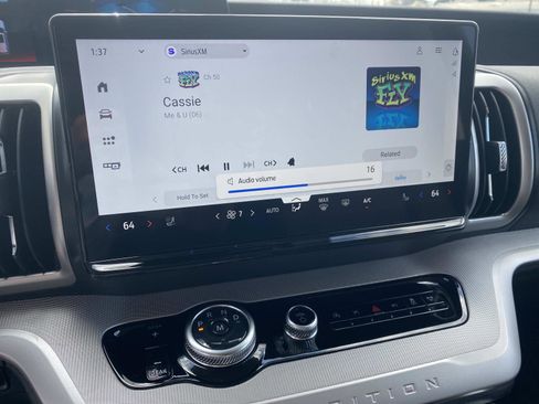 New 2026 Ford Expedition Active RWD image 15