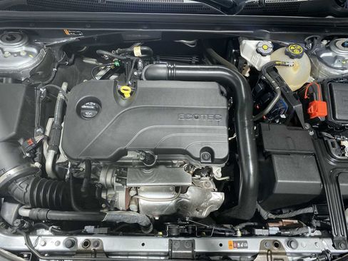 Used 2024 Chevrolet Malibu LT FWD image 9