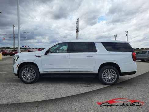 New 2026 GMC Yukon XL Elevation image 1