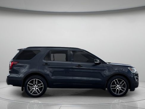 Used 2017 Ford Explorer Sport w/ Equipment Group 401A image 2