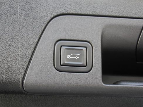 Used 2023 Buick Envision Essence FWD image 15