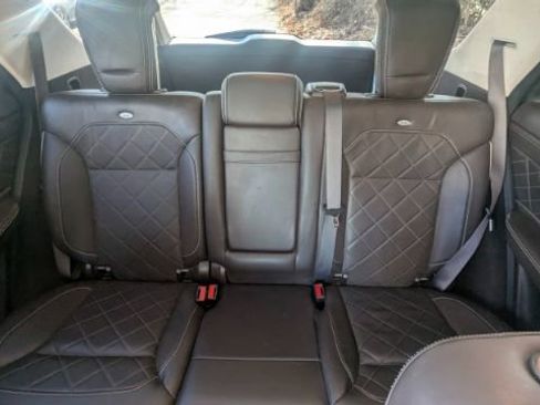 Used 2018 Mercedes-Benz GLE 350 4MATIC image 22