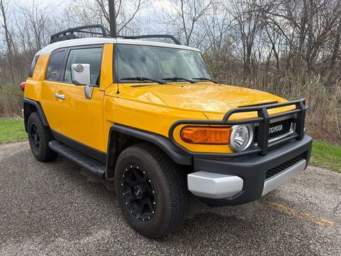 Used 2008 Toyota FJ Cruiser 4WD image 2