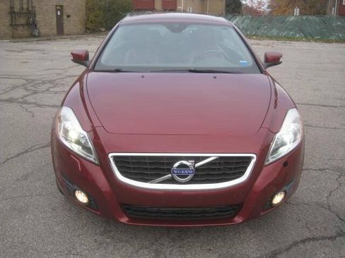 Used 2011 Volvo C70 T5 FWD image 2