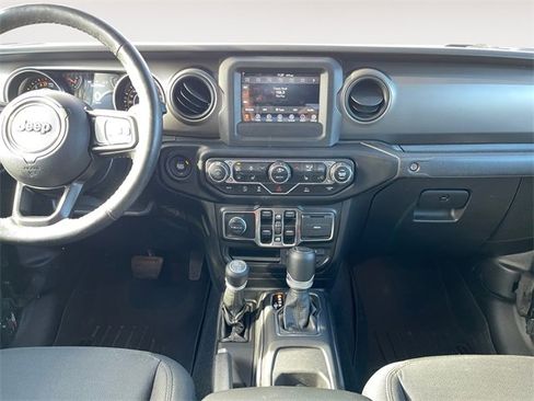 Used 2022 Jeep Gladiator Willys image 11