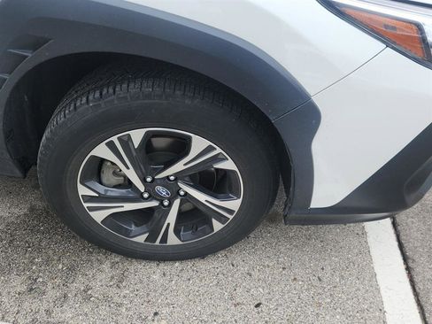 Used 2024 Subaru Crosstrek 2.0i Premium image 2