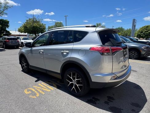 Used 2018 Toyota RAV4 SE w/ Power Extra Value Package AWD/4WD image 3
