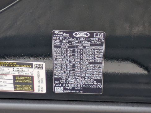 New 2026 Land Rover Range Rover Long Wheelbase SE image 34