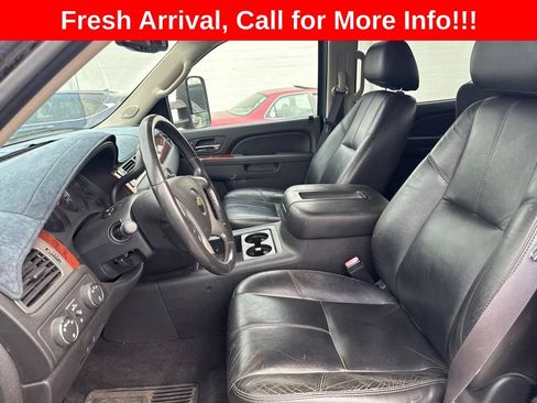Used 2011 Chevrolet Silverado 2500 LTZ w/ LTZ Plus Package AWD/4WD image 11
