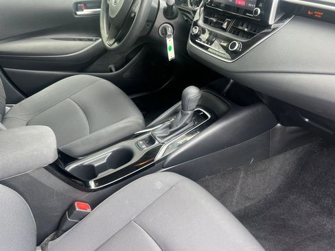 Used 2021 Toyota Corolla LE image 15