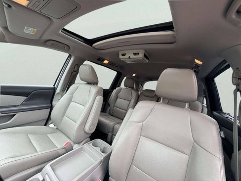 Used 2015 Honda Odyssey EX-L image 19