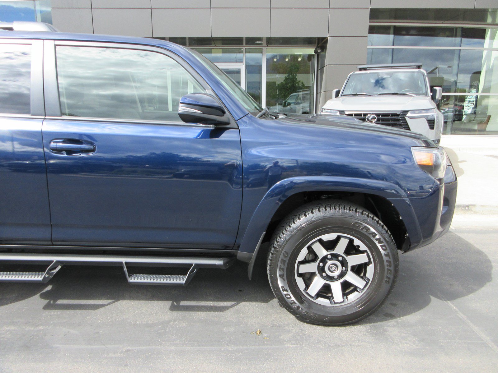 Used 2023 Toyota 4Runner TRD Off-Road Premium w/ Off Road Premium Plus Package AWD/4WD image 13