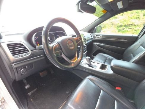 Used 2019 Jeep Grand Cherokee Limited RWD image 15