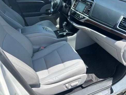 Used 2016 Toyota Highlander Limited Platinum image 20