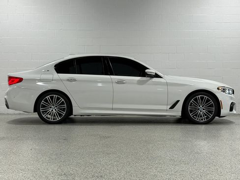 Used 2018 BMW 530e xDrive w/ M Sport Package 2 AWD/4WD image 5
