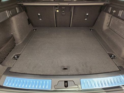 New 2026 Land Rover Range Rover Velar Dynamic SE image 22