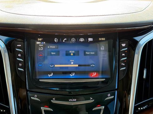 Used 2018 Cadillac Escalade Luxury AWD/4WD image 65