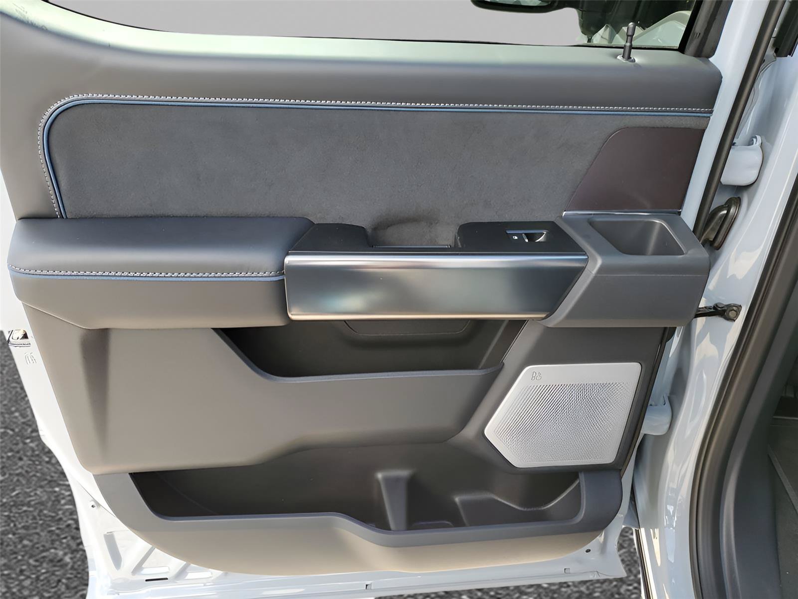 New 2026 Ford F250 Platinum AWD/4WD image 10