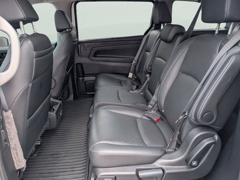 Used 2023 Honda Odyssey Touring image 14