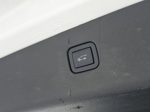 Used 2019 Chevrolet Blazer RS image 9