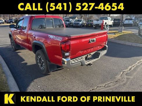 Used 2019 Toyota Tacoma TRD Off-Road image 8