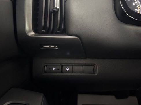 Used 2023 Nissan Pathfinder Rock Creek AWD/4WD image 14