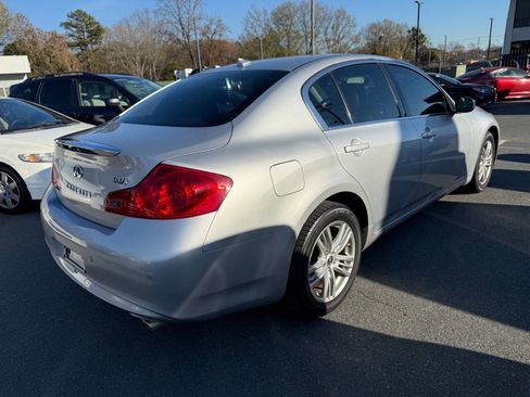 Used 2012 INFINITI G37 x Sedan w/ Premium Pkg image 4