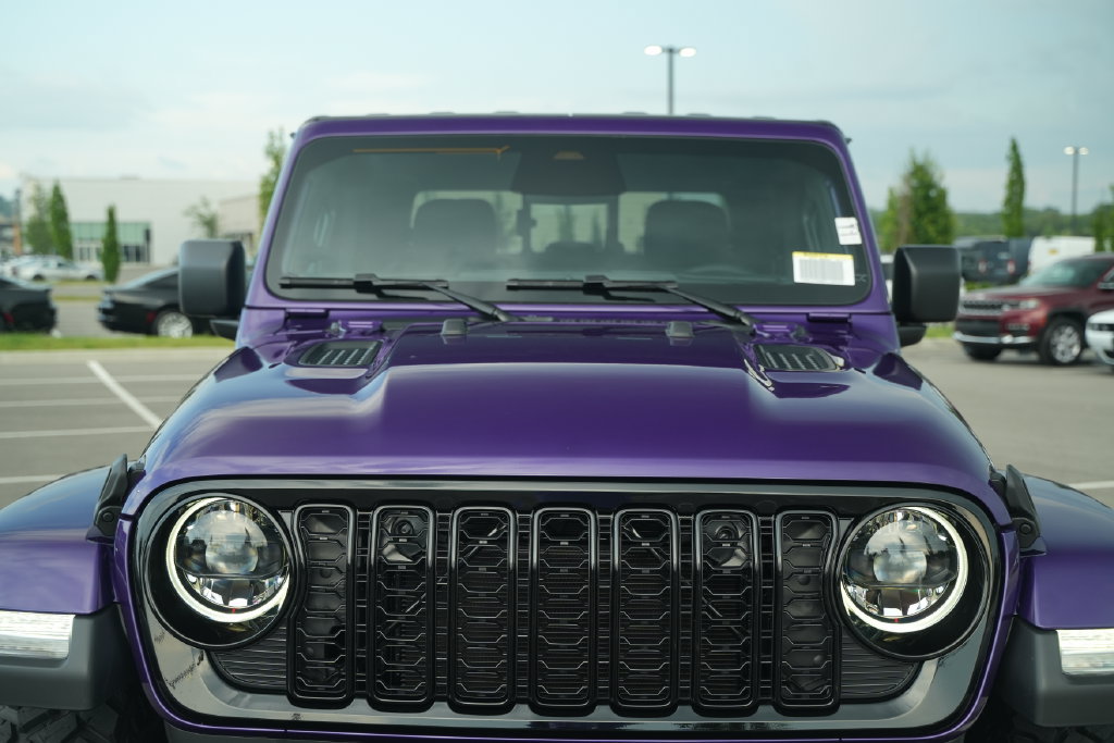 New 2026 Jeep Gladiator Sport AWD/4WD image 42