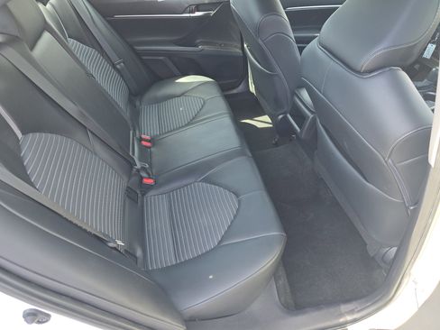 Used 2024 Toyota Camry SE image 18