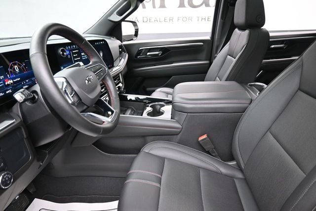 Used 2025 Chevrolet Suburban RST w/ Comfort Package AWD/4WD image 16