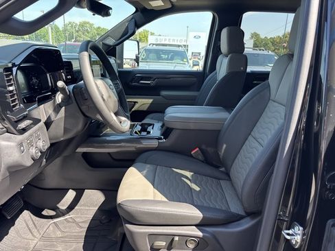 New 2026 Chevrolet Silverado 2500 ZR2 w/ LPO, Dark Essentials Package AWD/4WD image 18