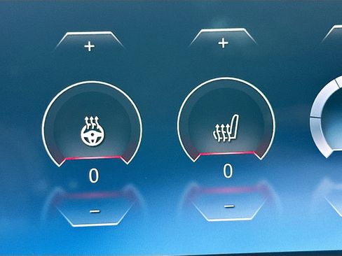 Certified 2023 BMW X7 xDrive40i w/ M Sport Package image 20