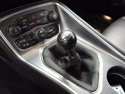 Used 2018 Dodge Challenger SRT Hellcat RWD image 24