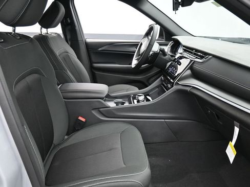 New 2026 Jeep Grand Cherokee L Laredo AWD/4WD image 19