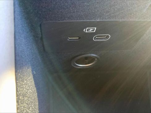 New 2026 Volvo XC90 B6 Ultra w/ Protection Package Premier image 23