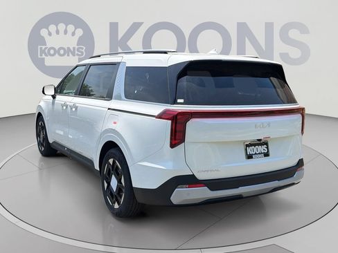 New 2026 Kia Carnival EX FWD image 4