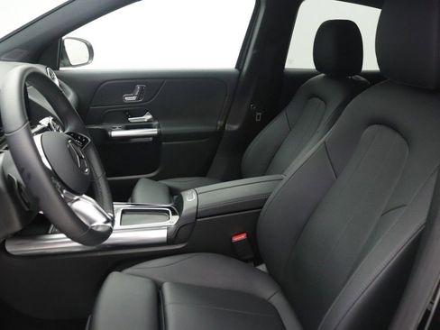 Certified 2025 Mercedes-Benz GLA 250 image 31