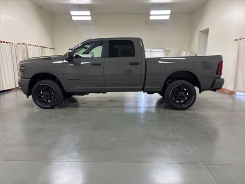 New 2026 RAM 2500 Big Horn AWD/4WD image 5