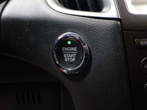 Used 2018 Ford Edge Titanium w/ Equipment Group 301A image 30