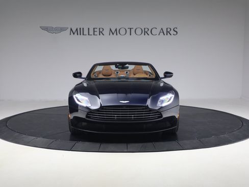 Used 2019 Aston Martin DB11 Volante RWD image 12