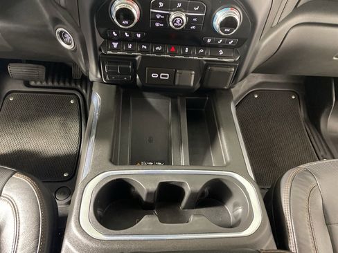 Used 2022 GMC Sierra 2500 AT4 w/ AT4 Preferred Package image 17