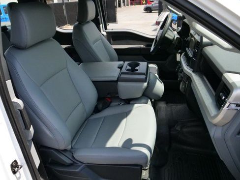 Used 2025 Ford F250 XL RWD image 32