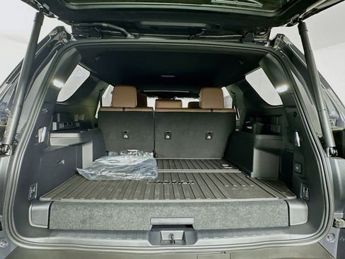 New 2026 Toyota 4Runner Limited AWD/4WD image 28