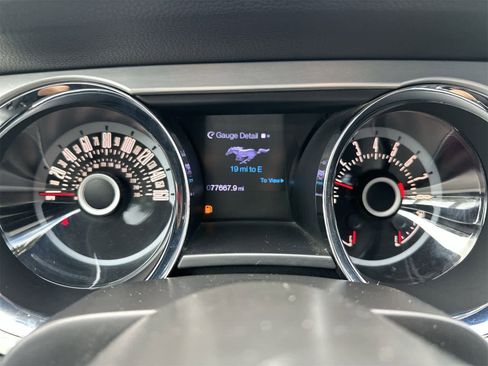 Used 2013 Ford Mustang GT Premium image 2