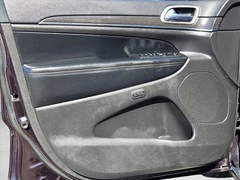 Used 2018 Jeep Grand Cherokee Limited RWD image 11