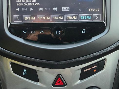 Used 2016 Chevrolet Trax LT w/ LT Sun and Sound Package image 13