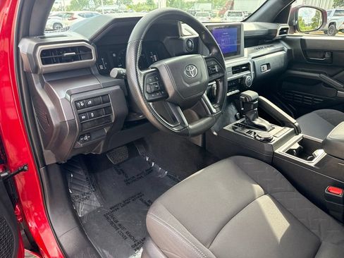 Certified 2025 Toyota Tacoma SR5 AWD/4WD image 8